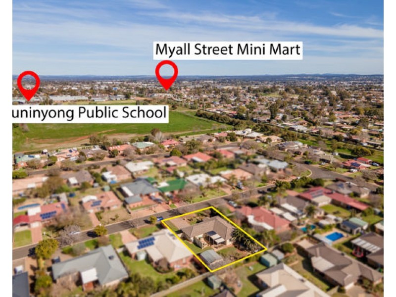 10 Ken McMullen Place, Dubbo NSW 2830