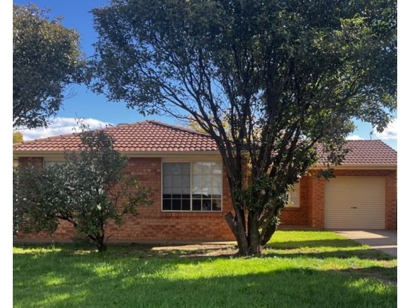 9 York Street, Dubbo NSW 2830