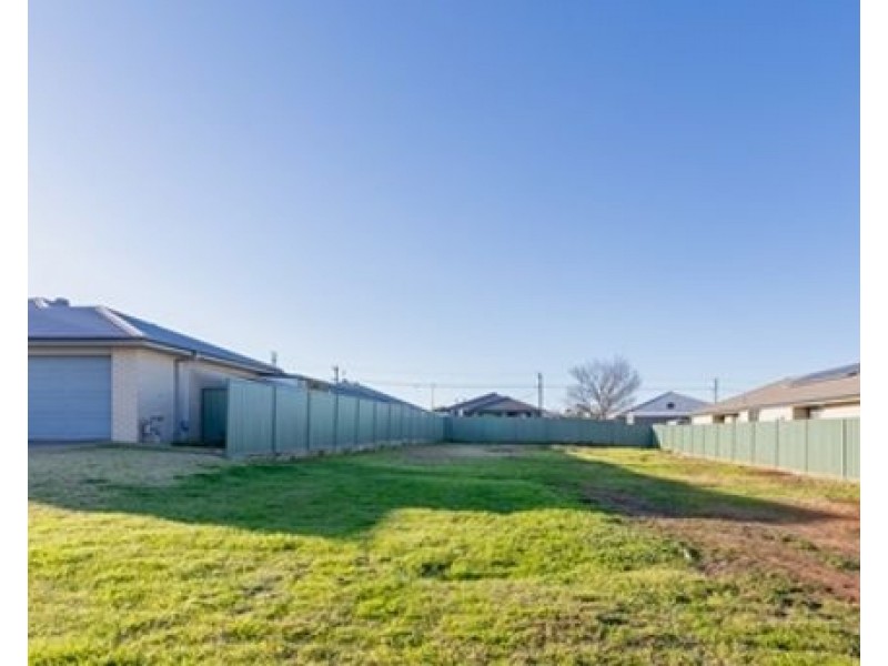 49 Catherine Drive, Dubbo NSW 2830