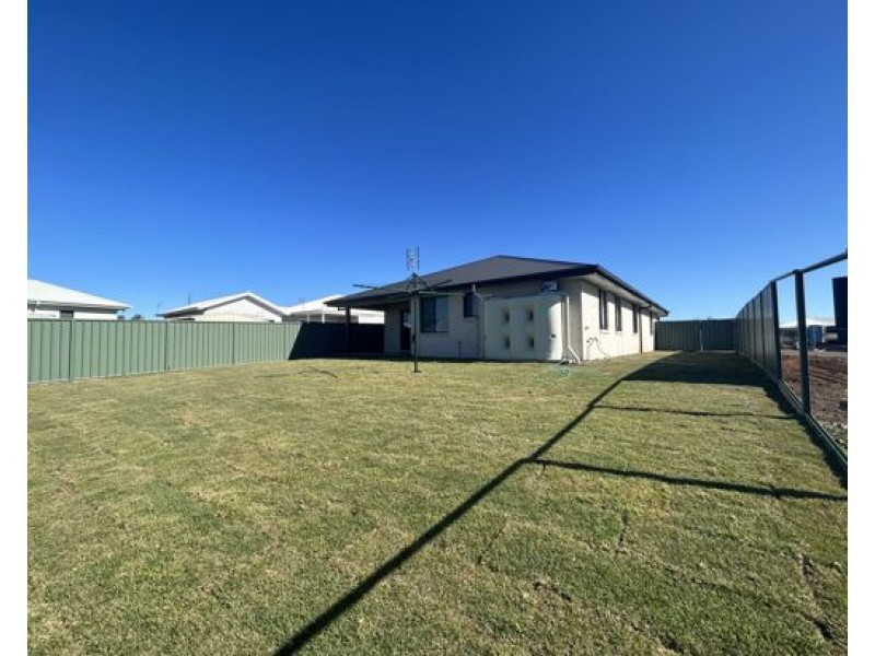 5 Sunningdale Close, Dubbo NSW 2830