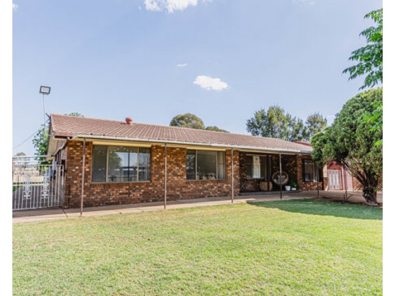 9R Wake Road, Dubbo NSW 2830
