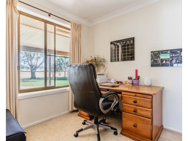 9R Wake Road, Dubbo NSW 2830