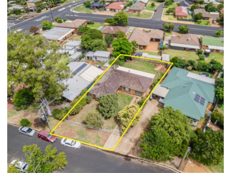 4 Banksia Crescent, Dubbo NSW 2830