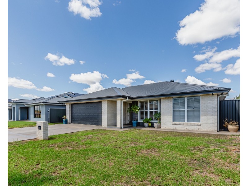8 Marine Court, Dubbo NSW 2830