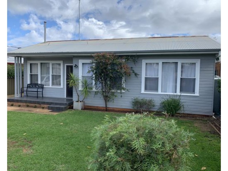 39 Leonard Street, Dubbo NSW 2830