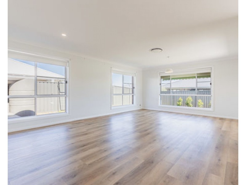 1A Capstan Drive, Dubbo NSW 2830