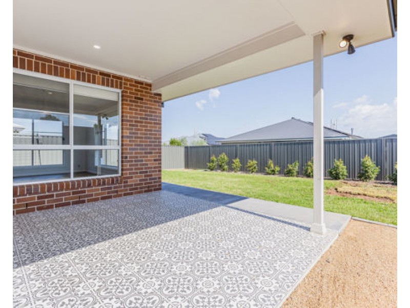 1A Capstan Drive, Dubbo NSW 2830