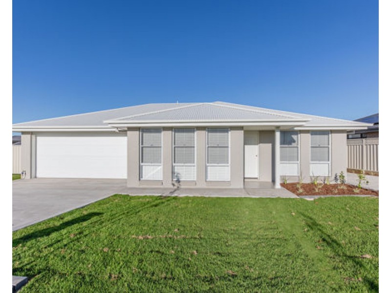 98 Champagne Drive, Dubbo NSW 2830
