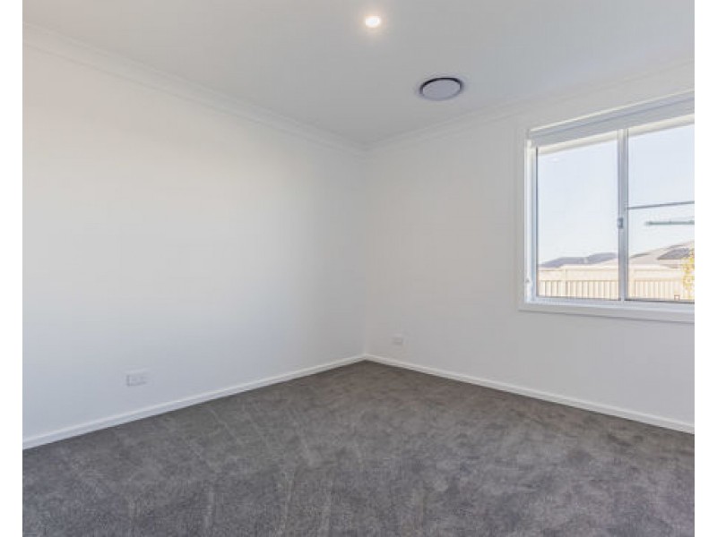 98 Champagne Drive, Dubbo NSW 2830