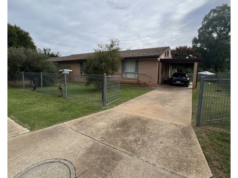 2/34 Corbett Avenue, Dubbo NSW 2830
