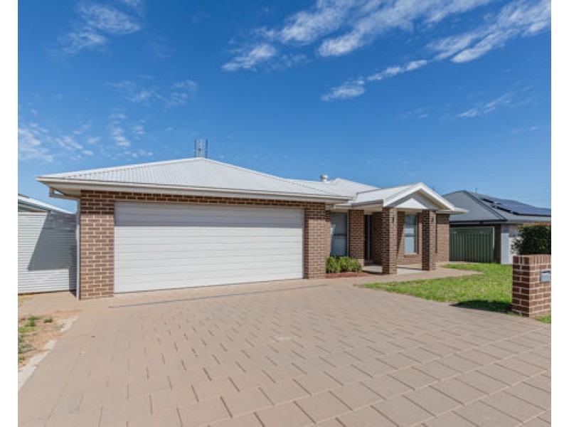 3 Brook Court, Dubbo NSW 2830