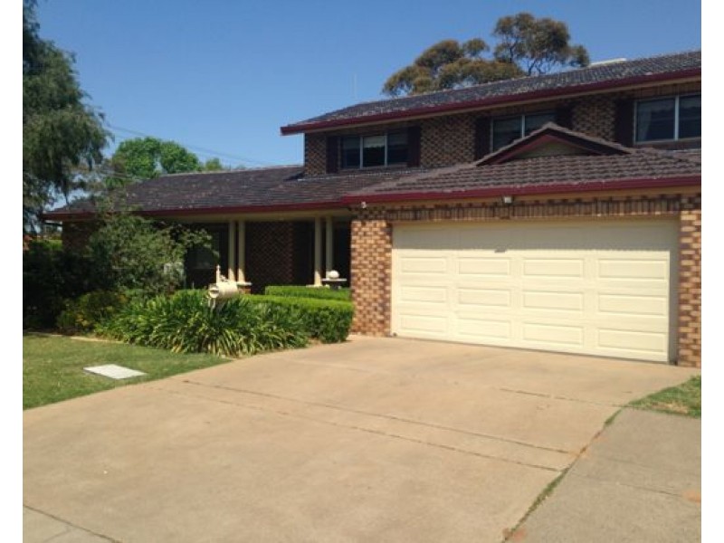 15 Beveridge Crescent, Dubbo NSW 2830