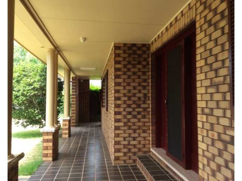 15 Beveridge Crescent, Dubbo NSW 2830