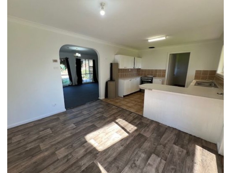 4 Birch Avenue, Dubbo NSW 2830