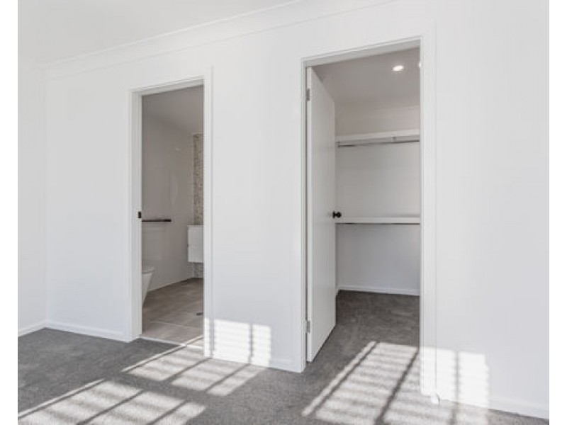 98 Champagne Drive, Dubbo NSW 2830