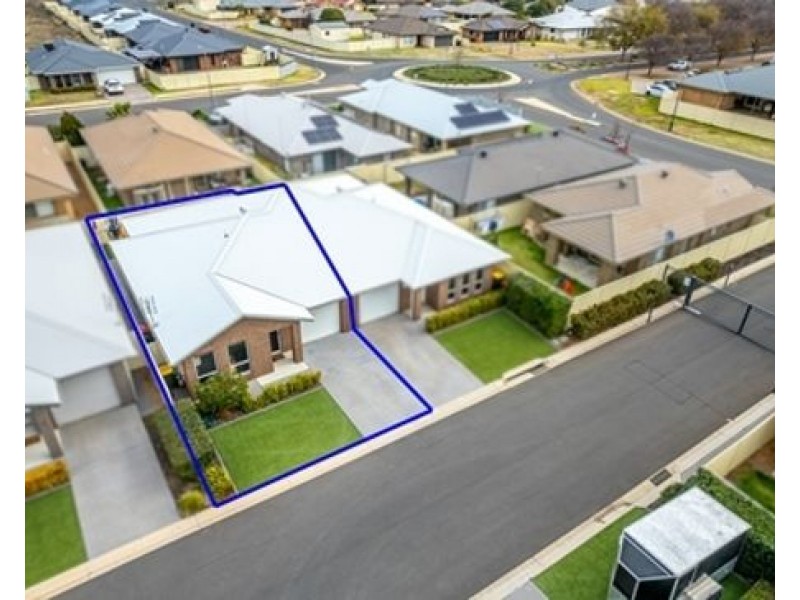2/7 Volta Avenue, Dubbo NSW 2830