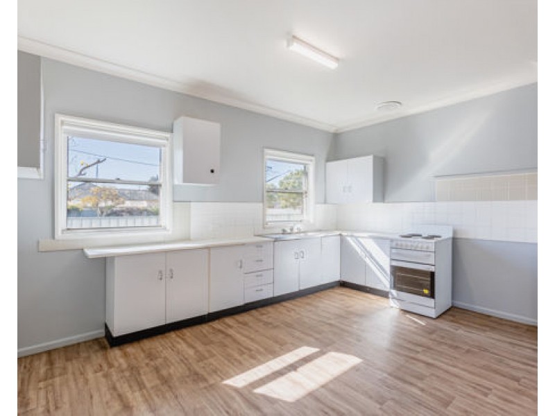 28 Fifth Avenue North, Narromine NSW 2821