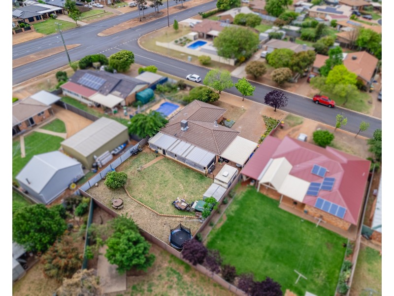 1 Davidson Drive, Dubbo NSW 2830