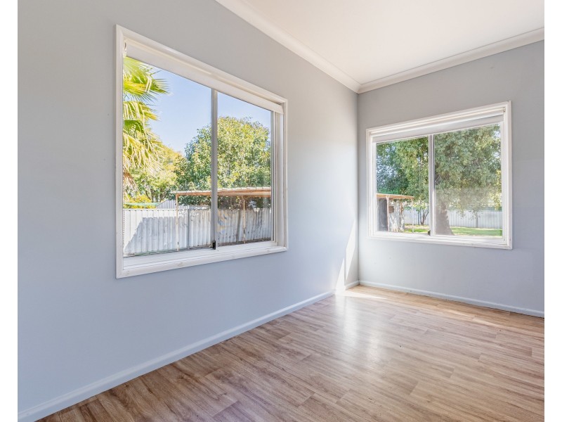 28 Fifth Avenue, Narromine NSW 2821