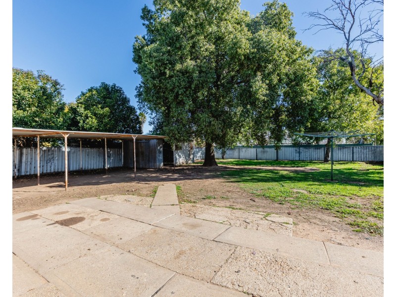 28 Fifth Avenue, Narromine NSW 2821