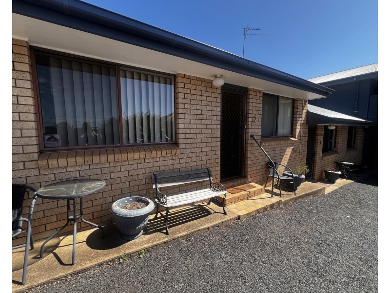 2/13 Elizabeth Street, Dubbo NSW 2830
