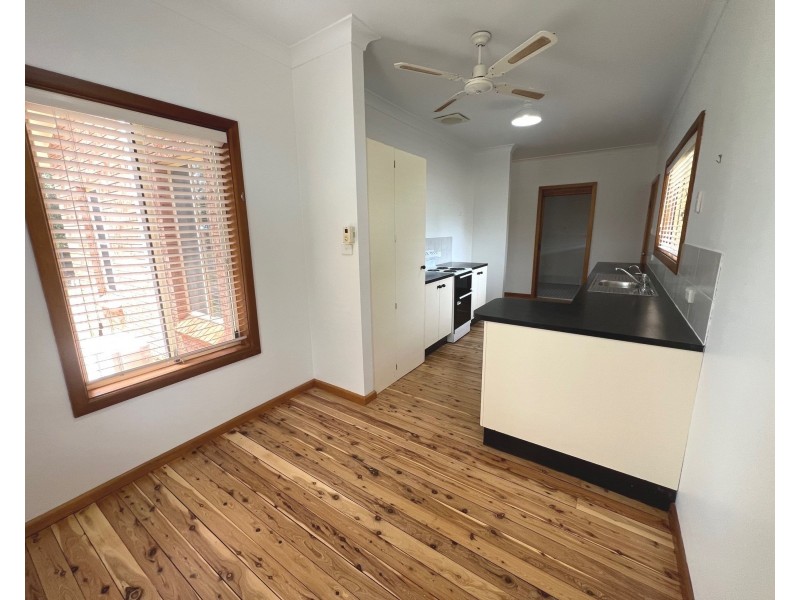 4 Light Place, Dubbo NSW 2830