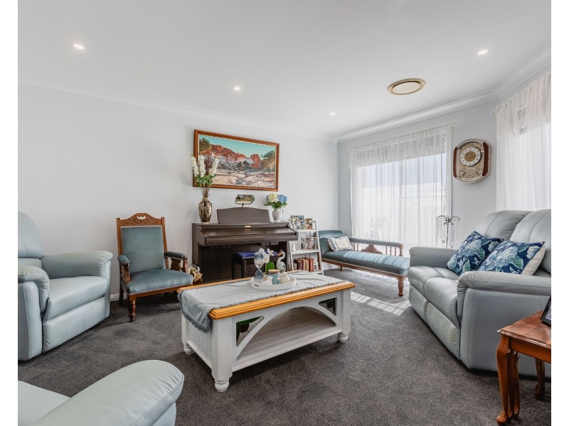 40 Cypress Point Drive, Dubbo NSW 2830