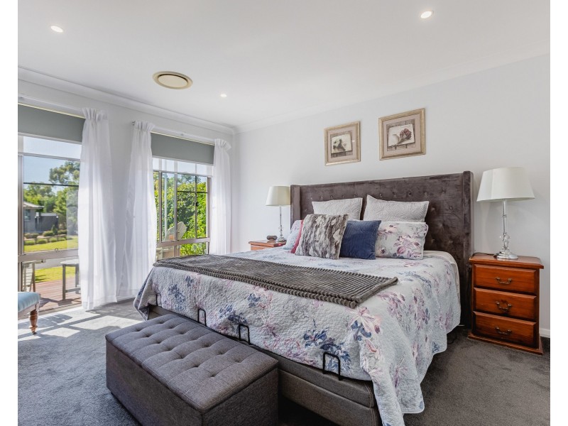 40 Cypress Point Drive, Dubbo NSW 2830