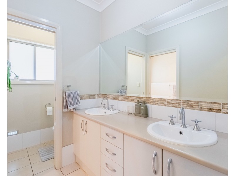 28R Bencubbin Drive, Dubbo NSW 2830