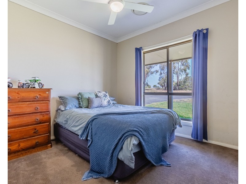 28R Bencubbin Drive, Dubbo NSW 2830