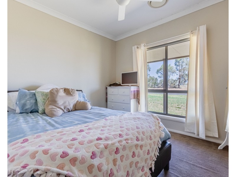 28R Bencubbin Drive, Dubbo NSW 2830