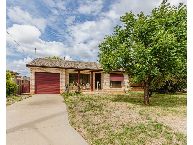 52 Howard Avenue, Dubbo NSW 2830
