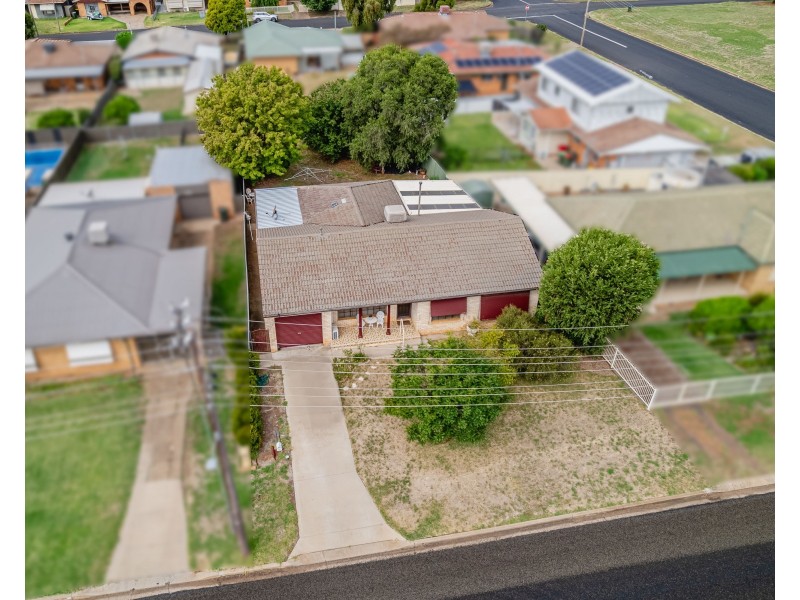 52 Howard Avenue, Dubbo NSW 2830