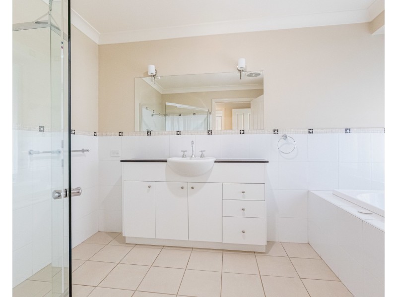 12 Lachlan Way, Dubbo NSW 2830