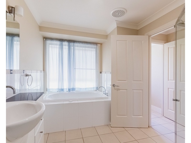 12 Lachlan Way, Dubbo NSW 2830