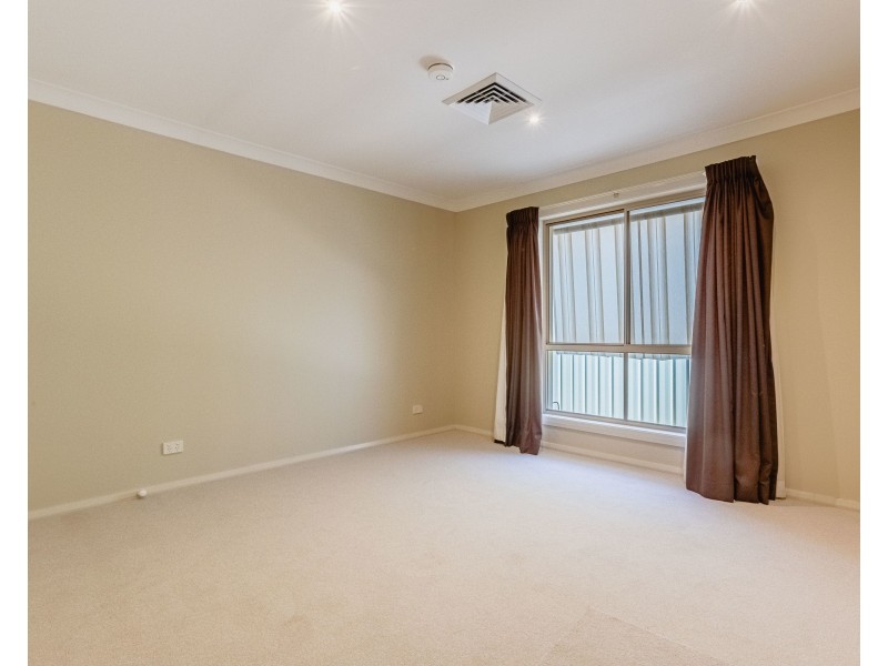 12 Lachlan Way, Dubbo NSW 2830