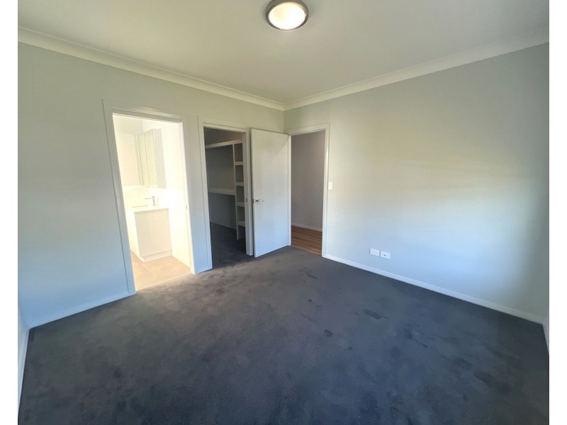 75 Magnolia Boulevard, Dubbo NSW 2830