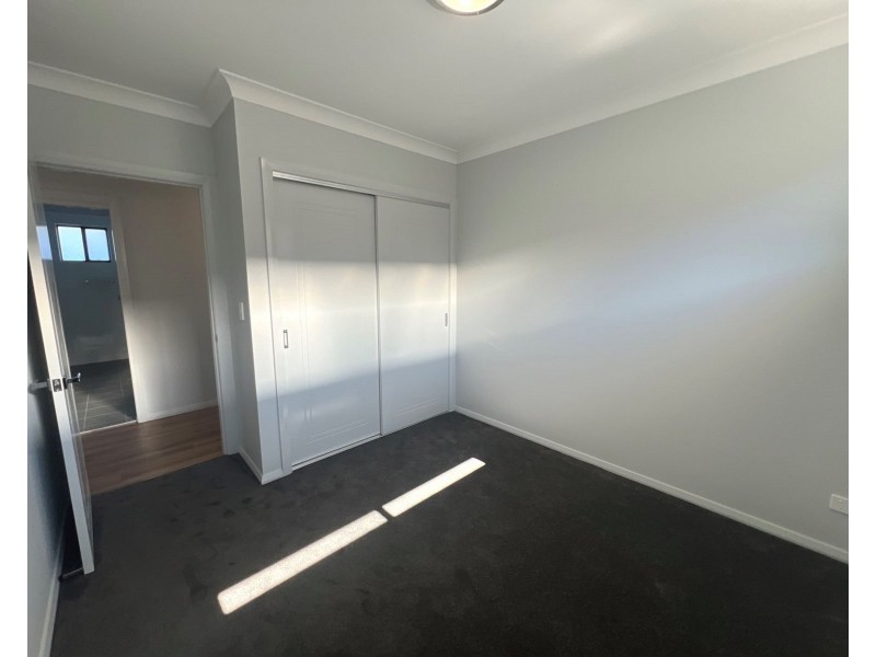 75 Magnolia Boulevard, Dubbo NSW 2830