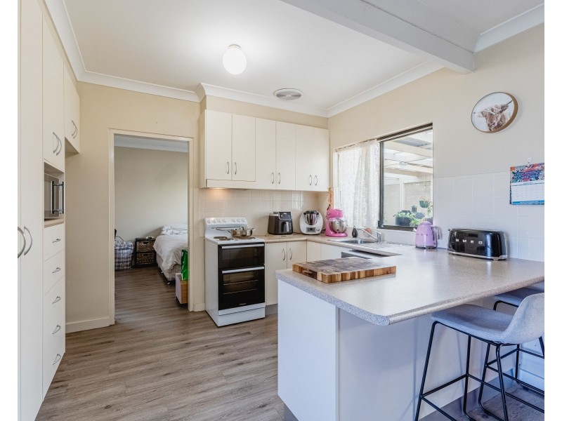4 Hazelwood Drive, Dubbo NSW 2830