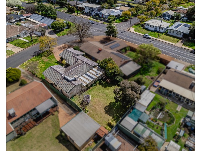 4 Hazelwood Drive, Dubbo NSW 2830