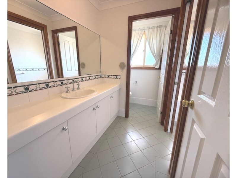 2 Paul McLean Place, Dubbo NSW 2830