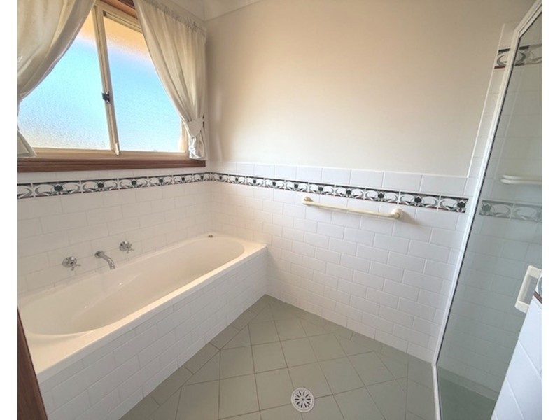 2 Paul McLean Place, Dubbo NSW 2830