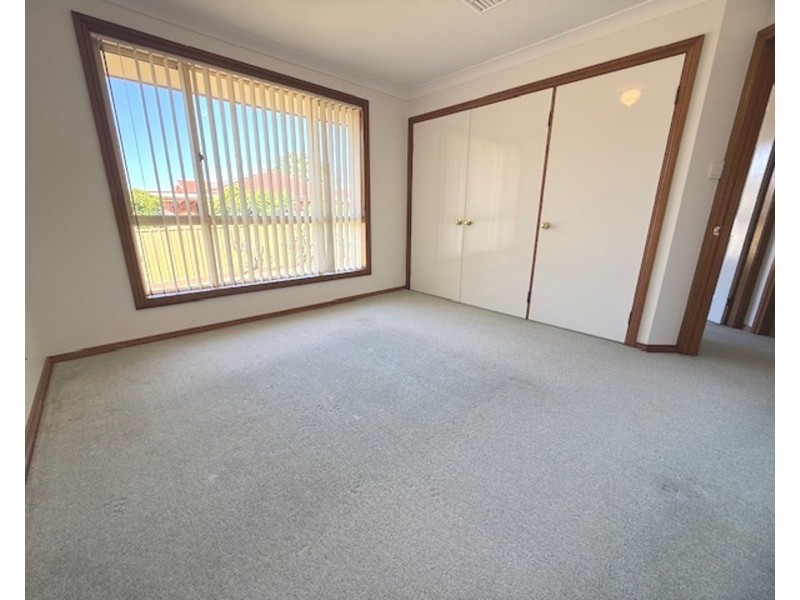 2 Paul McLean Place, Dubbo NSW 2830