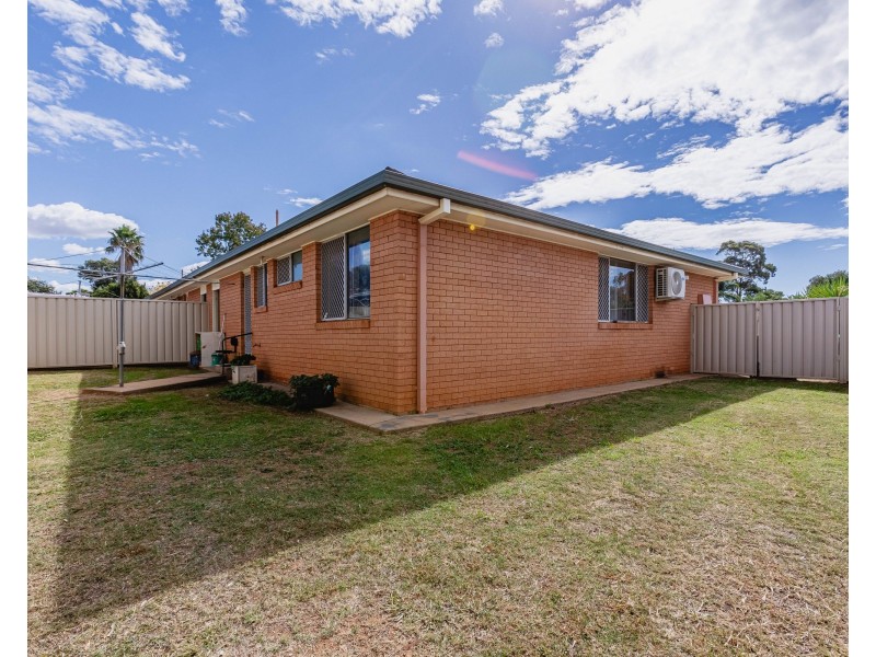 2/33 Springfield Way, Dubbo NSW 2830