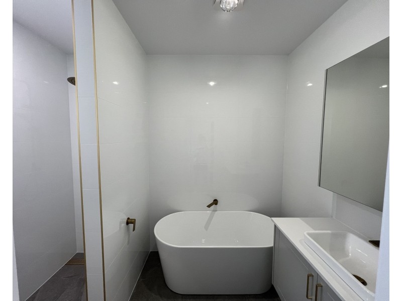 8 Shoreview Lane, Dubbo NSW 2830
