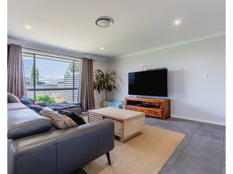 8 Marine Court, Dubbo NSW 2830