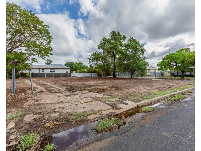 12 Wattle Street, Dubbo NSW 2830