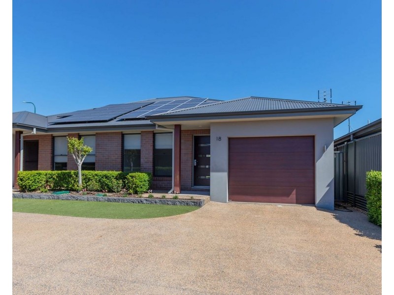 18 Fountain Circuit, Dubbo NSW 2830