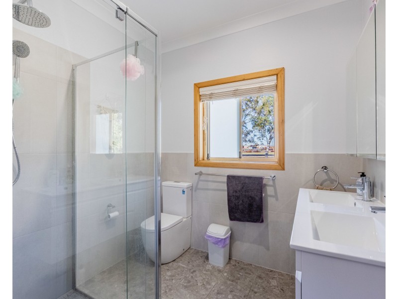 4 Light Place, Dubbo NSW 2830