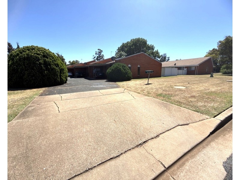 1/4 Forrest Crescent, Dubbo NSW 2830